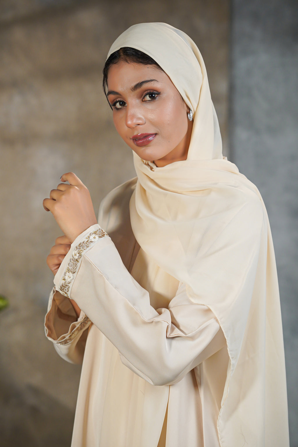 Classical Beige Abaya