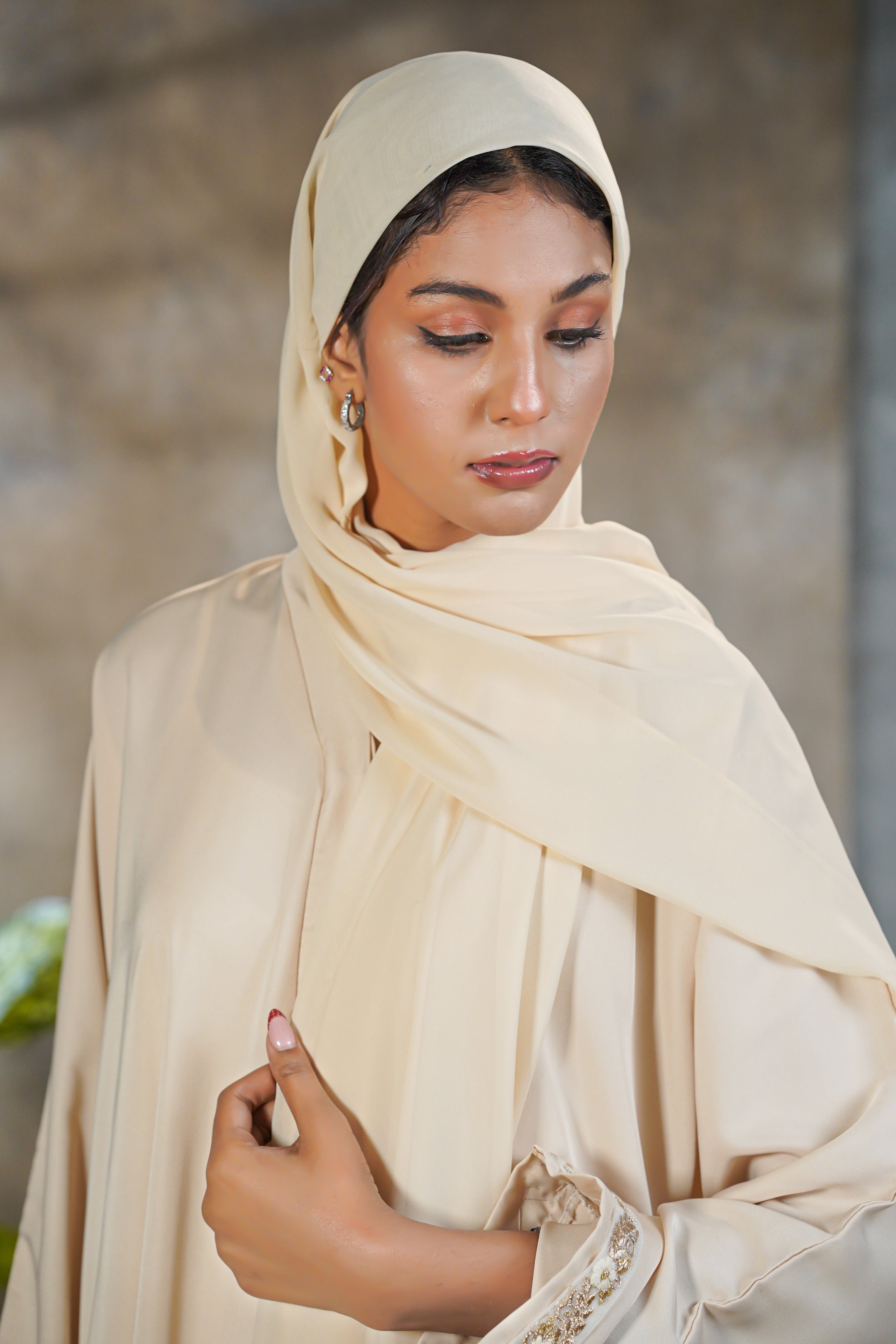 Classical Beige Abaya