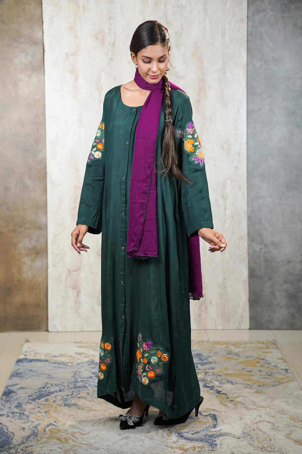 Emerald Bloom Abaya – Hand-Embroidered Floral Elegance